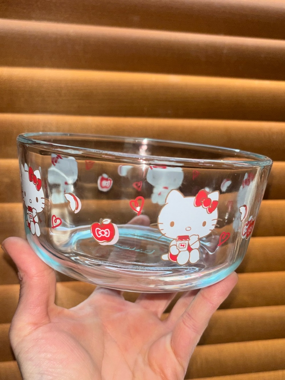 Hello Kitty Pyrex Bowl - Picture 2 of 7